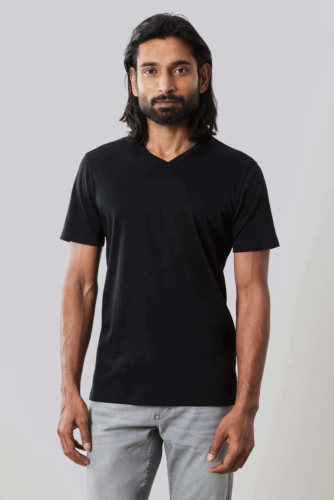 The Barakett V Tee Black