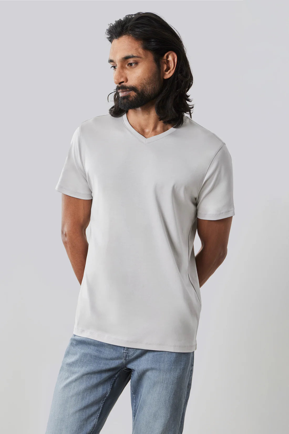 The Barakett V Tee Chalk