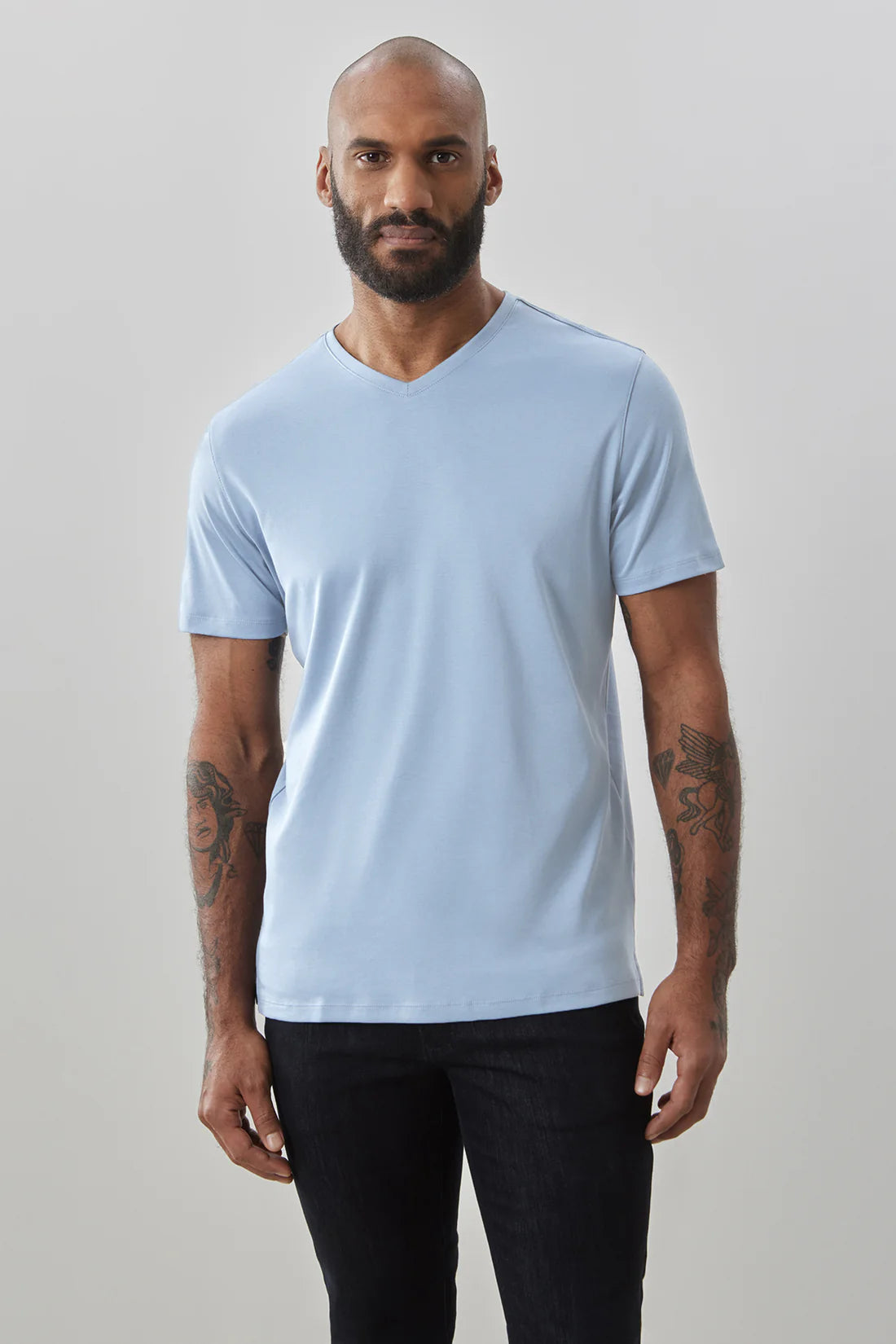 The Barakett V Tee Soft Chambray